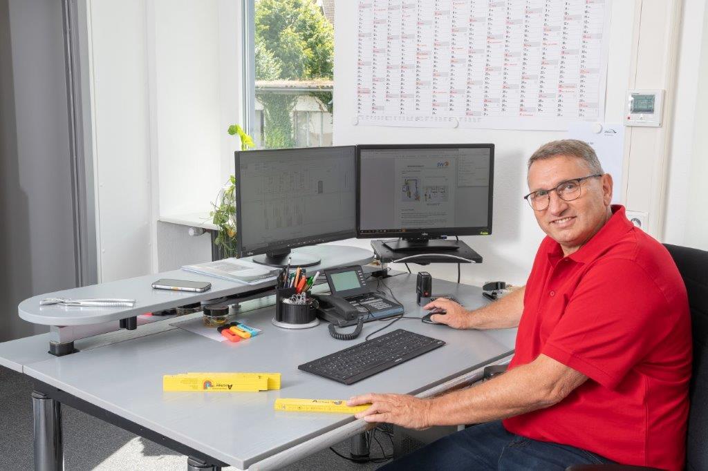 Mitarbeiter am PC